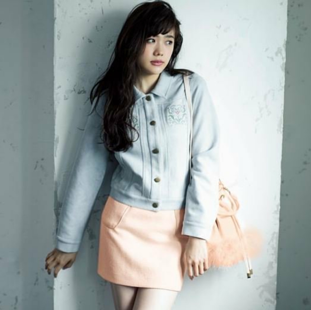 Japanese brand Dazzlin cute embroidered suede like button jacket